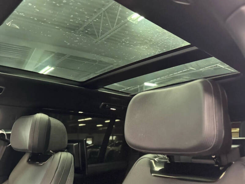 2023 Land Rover Range Rover P530 SV LWB