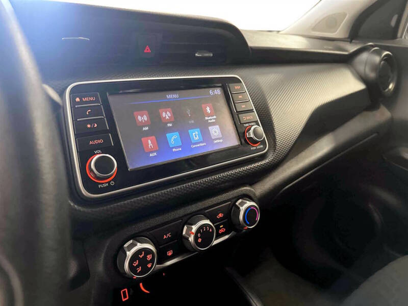 2022 Nissan Kicks S