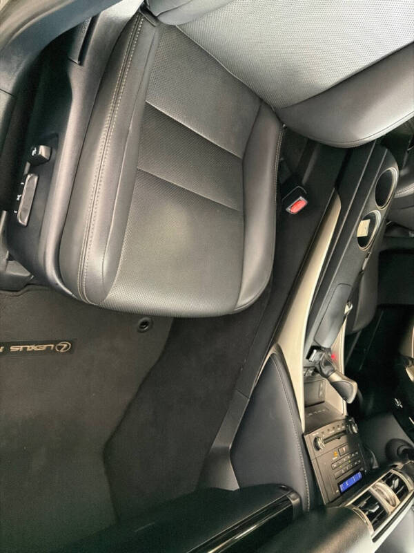 2016 Lexus IS 200t