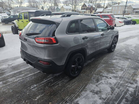 2017 Jeep Cherokee Sport