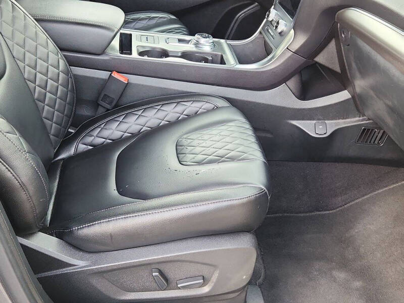 2023 Ford Edge Titanium