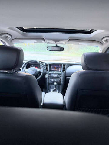 2011 Infiniti FX35