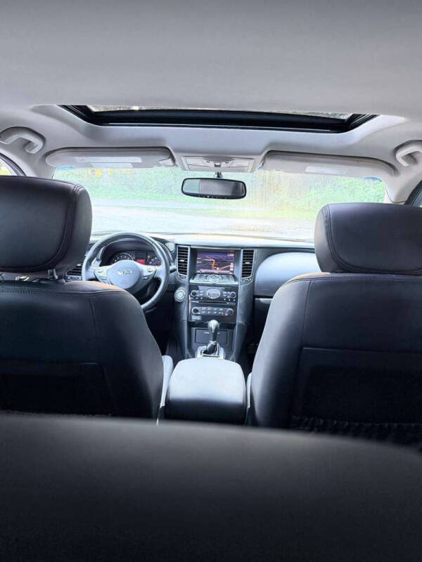 2011 Infiniti FX35
