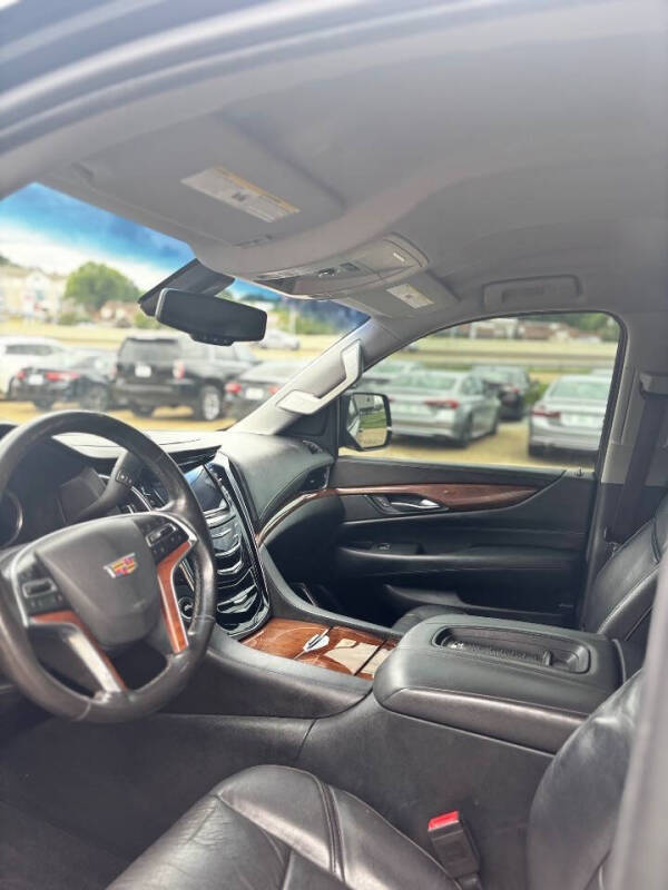 2016 Cadillac Escalade Standard