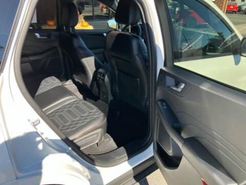 2023 Ford Escape ST-Line Elite