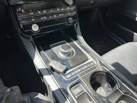 2017 Jaguar XE 35t Premium