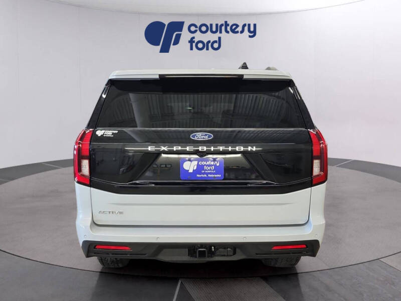 2026 Ford Expedition Active
