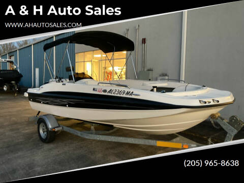 2009 Bayliner 197 Deck Boat for sale at A & H Auto Sales in Clanton AL