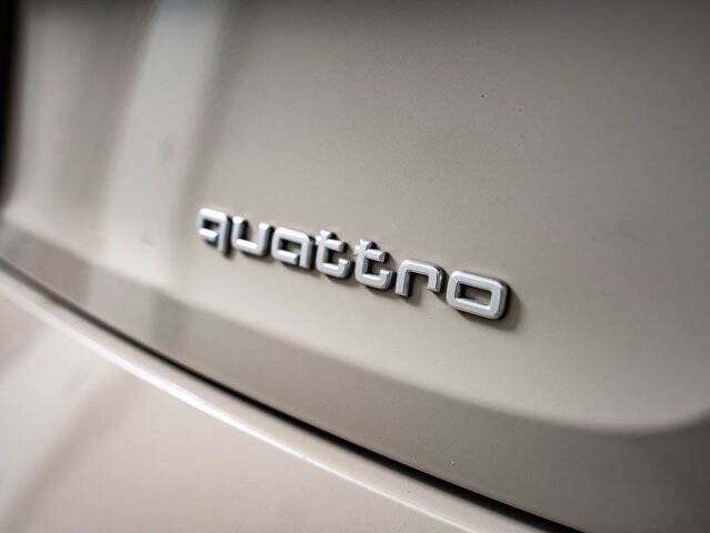 2021 Audi e-tron quattro Premium