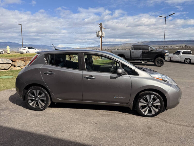 2017 Nissan LEAF SL