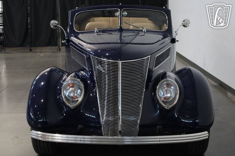 1937 Ford Phaeton