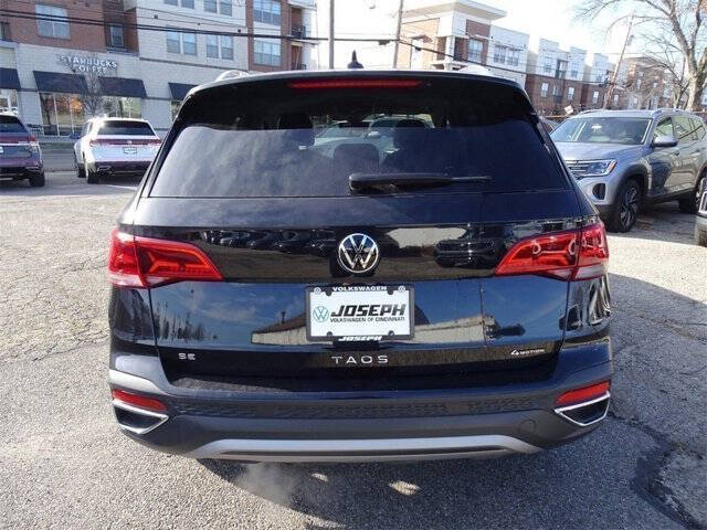 2024 Volkswagen Taos SE 4Motion