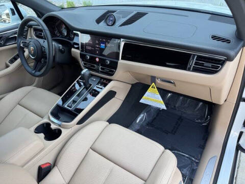 2025 Porsche Macan S