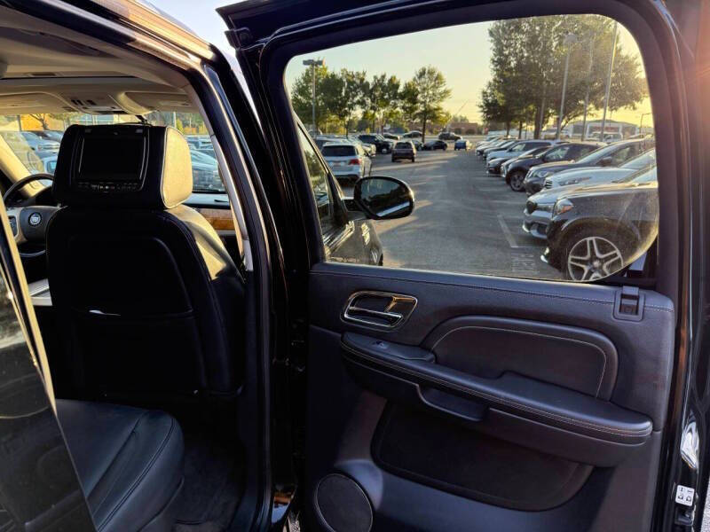 2013 Cadillac Escalade ESV Platinum Edition