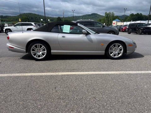 2005 Jaguar XKR