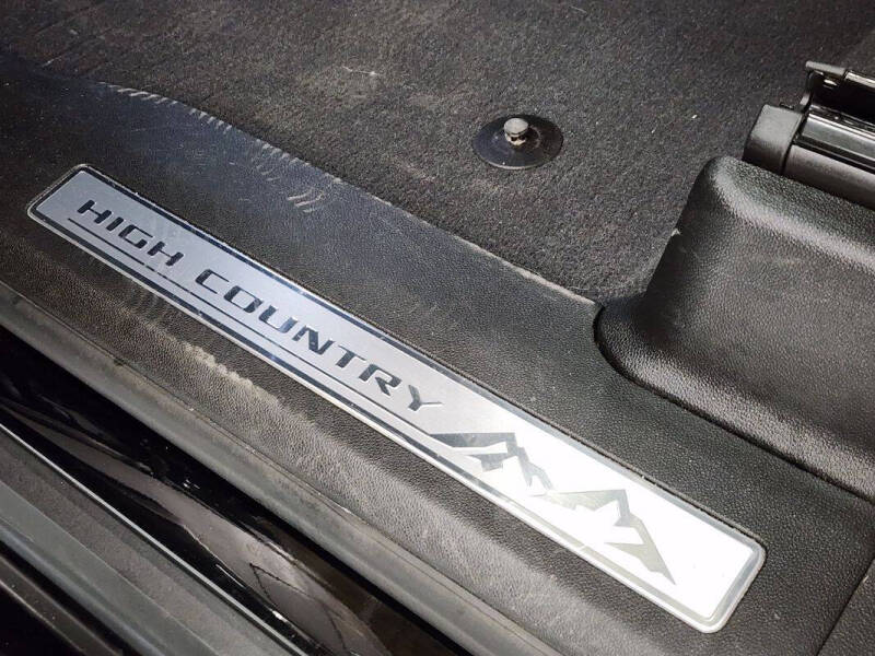 2023 Chevrolet Suburban High Country