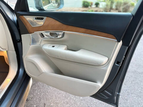 2016 Volvo XC90 T6 Inscription