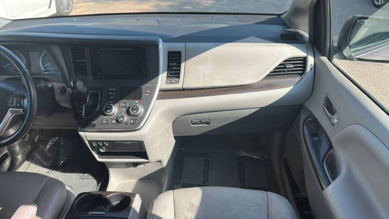 2015 Toyota Sienna