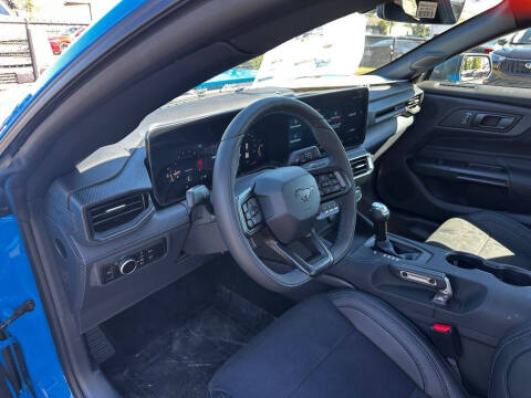 2025 Ford Mustang Dark Horse