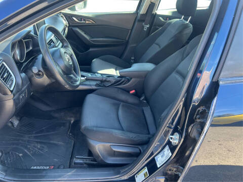 2016 Mazda MAZDA3 i Sport