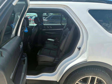 2017 Ford Explorer Sport