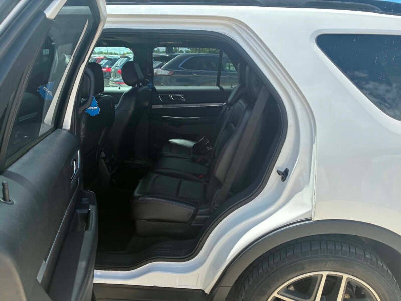 2017 Ford Explorer Sport