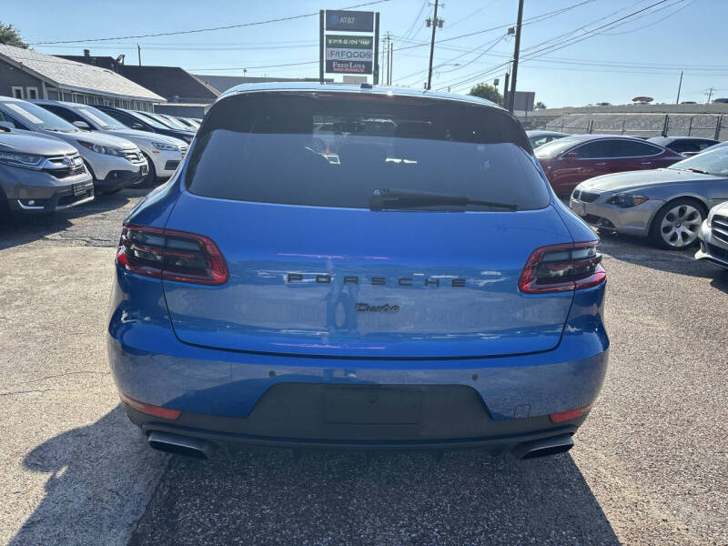 2017 Porsche Macan