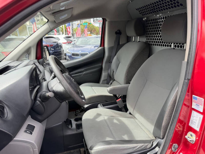 2017 Nissan NV200 S