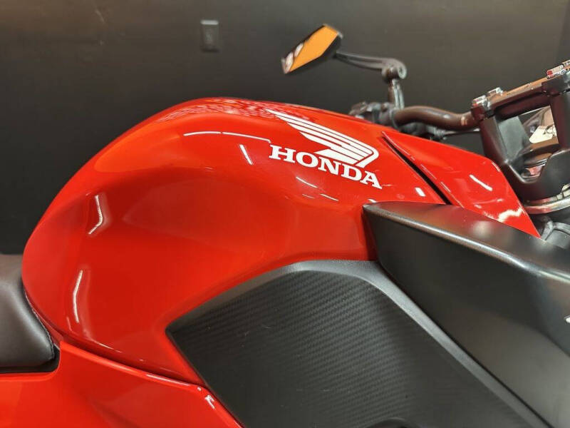 2015 Honda CB300F