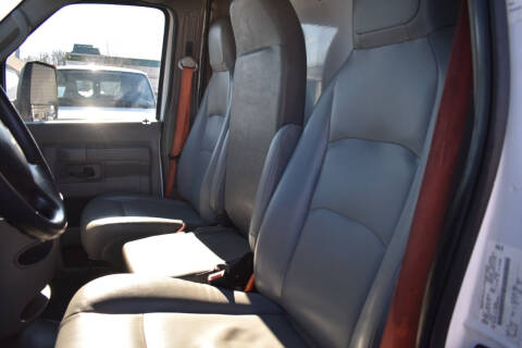 2014 Ford E-Series E-350 SD