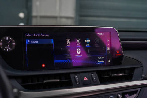 2020 Lexus ES 300h Ultra Luxury