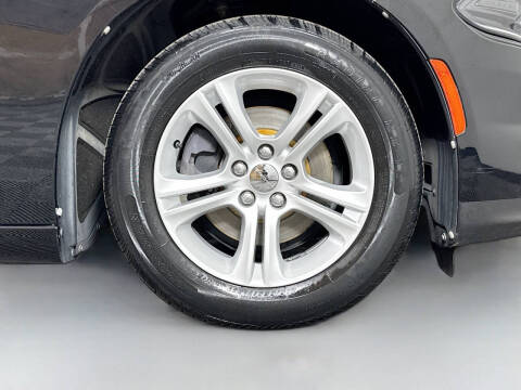 2016 Dodge Charger SE