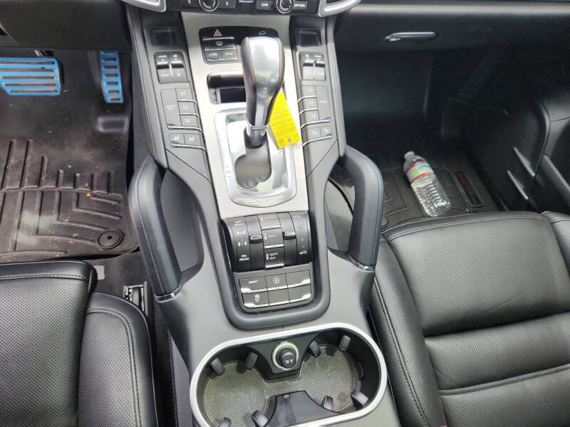 2015 Porsche Cayenne Turbo