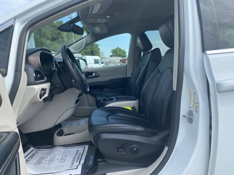 2021 Chrysler Voyager LXi