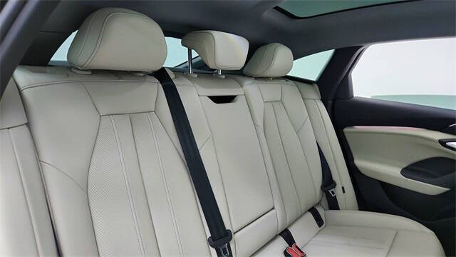 2025 Audi A6 Sportback e-tron quattro Prestige