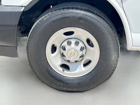 2025 Chevrolet Express 2500