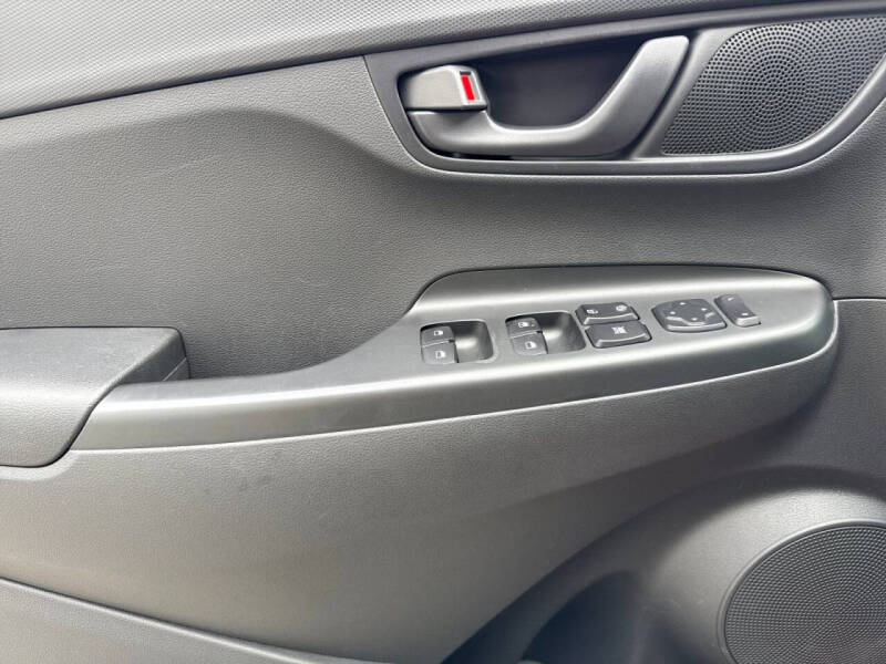 2022 Hyundai Kona SE