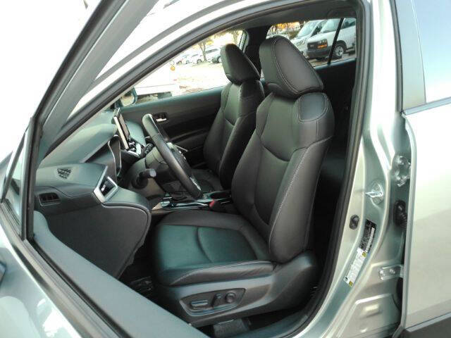 2025 Toyota Corolla Cross XLE