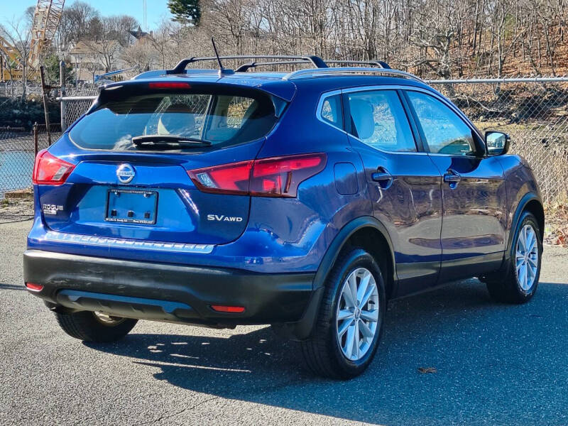 2018 Nissan Rogue Sport SV