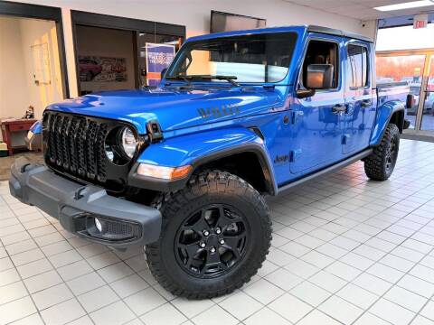 2021 Jeep Gladiator for sale at SAINT CHARLES MOTORCARS in Saint Charles IL