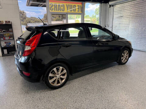 2012 Hyundai Accent SE