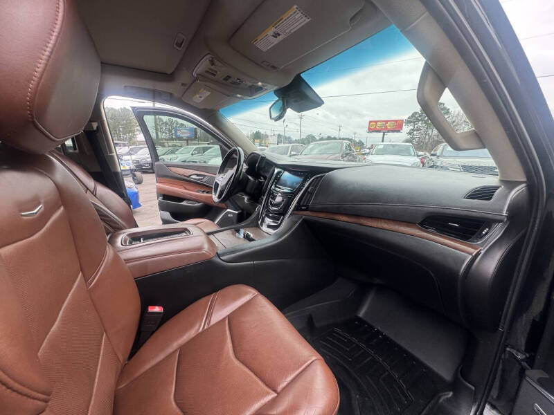 2016 Cadillac Escalade Luxury Collection