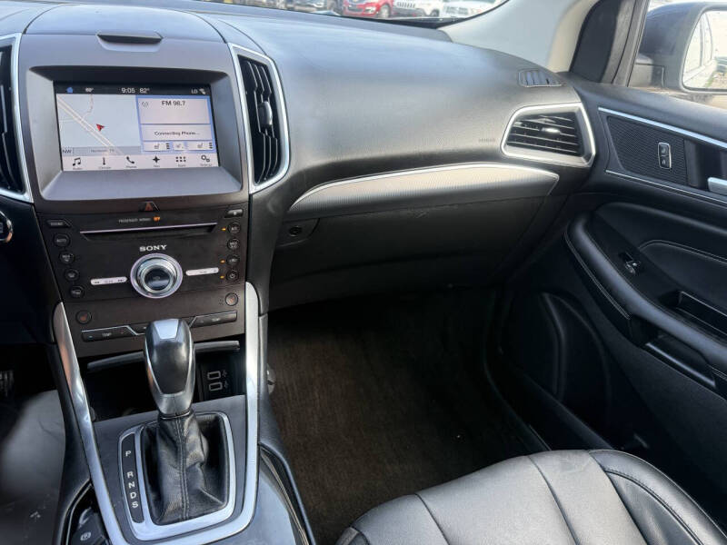 2017 Ford Edge Titanium
