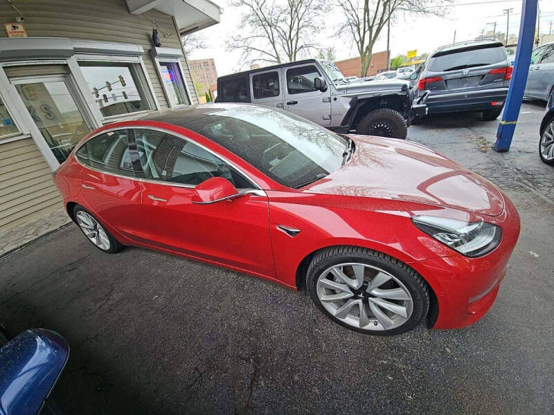 Used 2018 Tesla Model 3 Base with VIN 5YJ3E1EB4JF088004 for sale in Rockford, IL