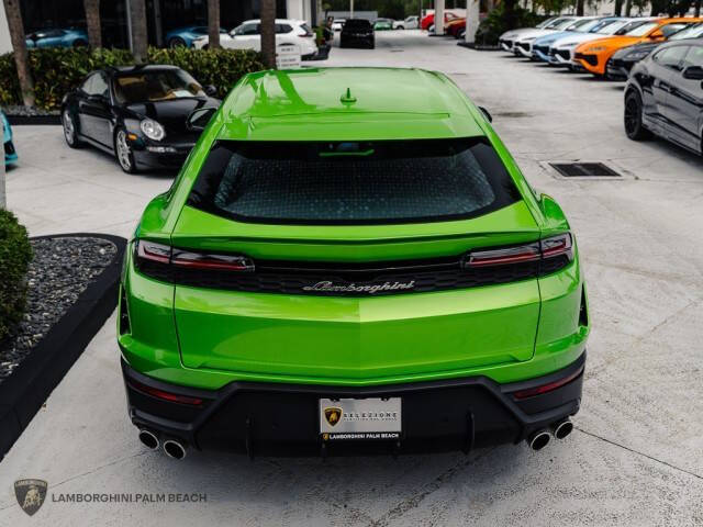 2025 Lamborghini Urus SE