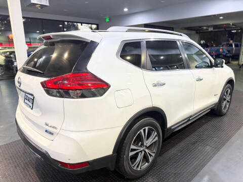 2017 Nissan Rogue Hybrid
