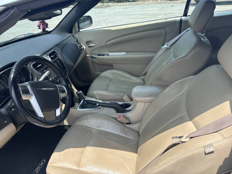 2013 Chrysler 200 Limited