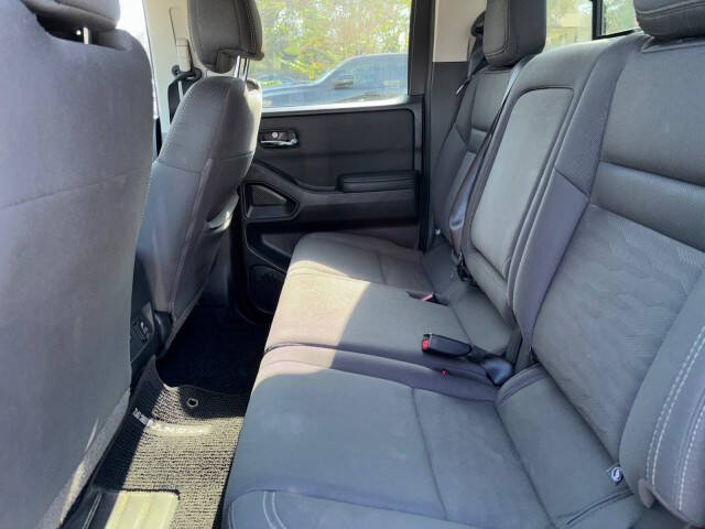 2024 Nissan Frontier SV