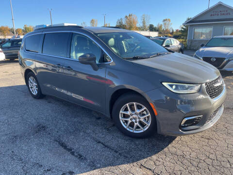 2022 Chrysler Pacifica for sale at Premier Auto Sales Inc. in Big Rapids MI