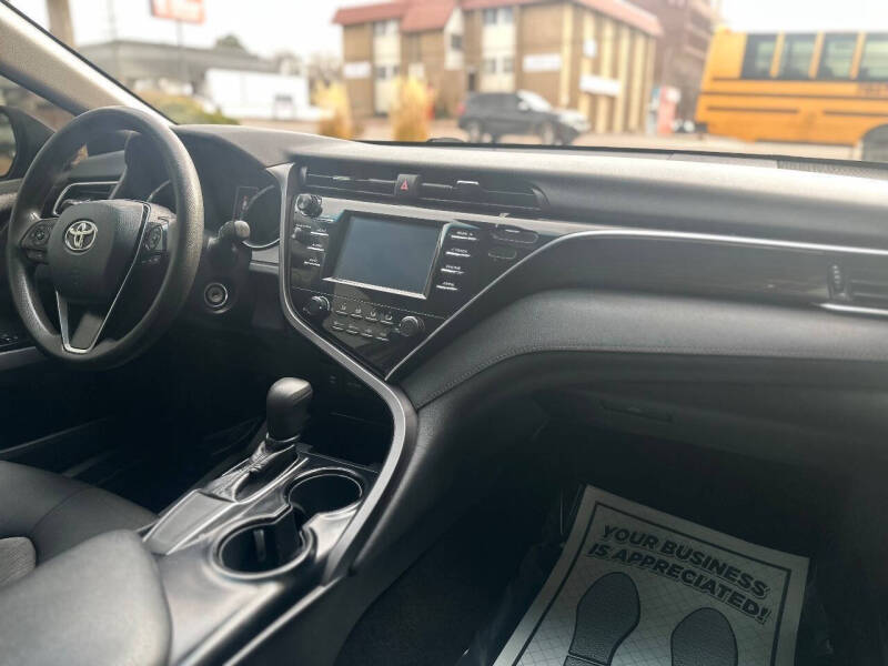 2018 Toyota Camry LE